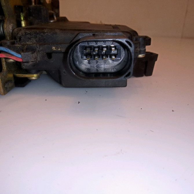 Serrure porte avd occasion VOLKSWAGEN GOLF IV GOLF IV Phase 1 1998-01-01->2005-06-30 1.6i 8v 100ch 6X1837014H 3