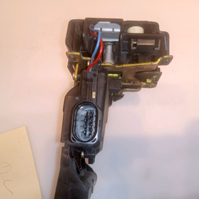 Serrure porte avd occasion VOLKSWAGEN PASSAT IV Phase 1 10-1996->10-2000 1.9 TDI 90ch 6X1837014H 3