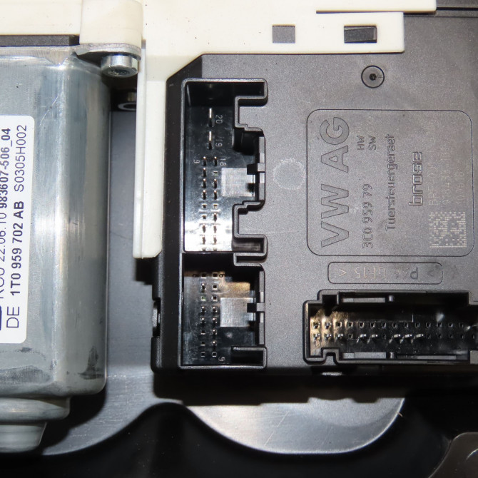 Mecanisme + moteur lève-glace avant droit occasion SEAT LEON II Phase 2 05-2009->09-2012 1.6 TDI 105ch 1P0837462A 4