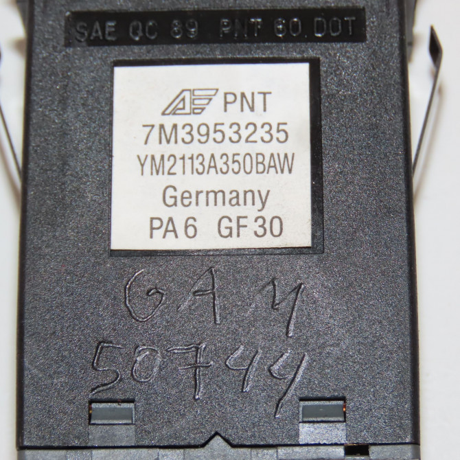 Bouton de warning occasion VOLKSWAGEN SHARAN I Phase 3 01-2004->09-2010 7M395323501C 3