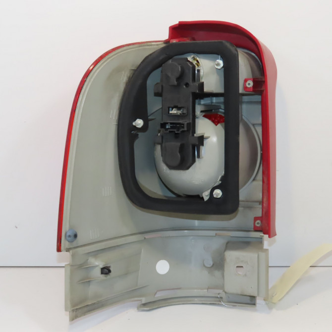 Feu arrière droit occasion VOLKSWAGEN SHARAN I Phase 3 01-2004->09-2010 7M3945096L 2