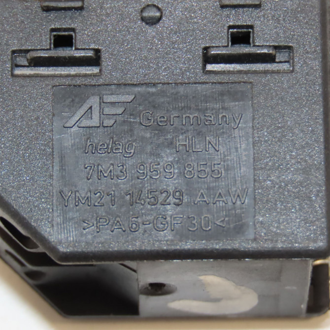 Commande leve-glace porte arrière gauche occasion VOLKSWAGEN SHARAN I Phase 3 01-2004->09-2010 3