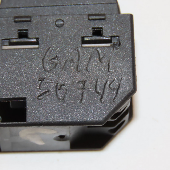 Commande leve-glace porte arrière gauche occasion VOLKSWAGEN SHARAN I Phase 3 01-2004->09-2010 4