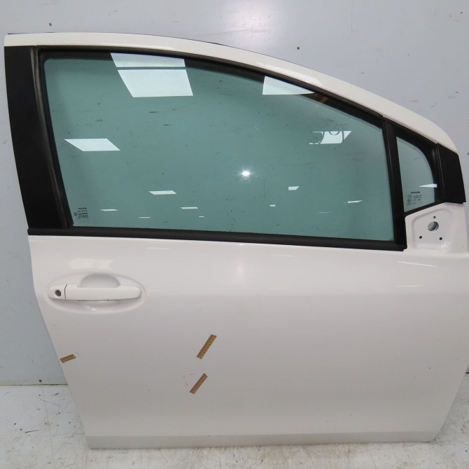 Porte avant droite occasion TOYOTA YARIS II Phase 1 12-2005->11-2009 1.4 D-4D 670010D170 1