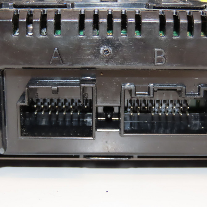 Commande de chauffage occasion VOLKSWAGEN POLO VI 6C0907044D 3