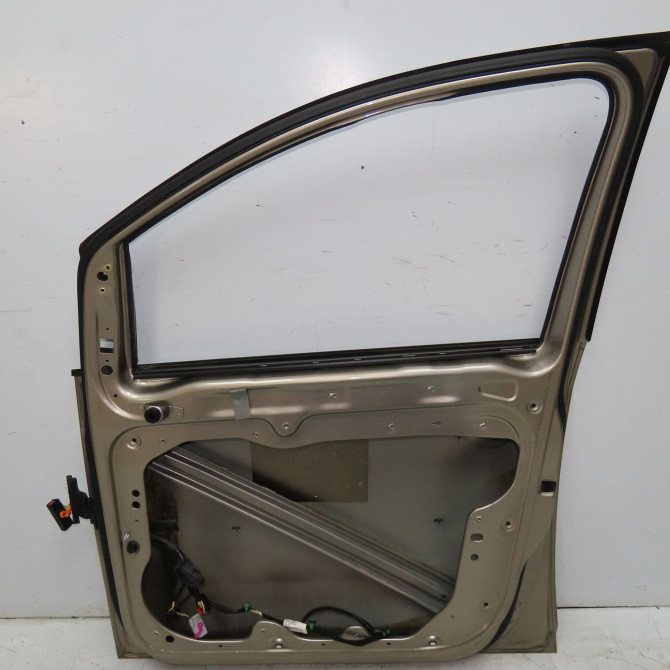 Porte avant droite occasion VOLKSWAGEN TOURAN II Phase 1 09-2010->12-2015 1T0831056AB 4