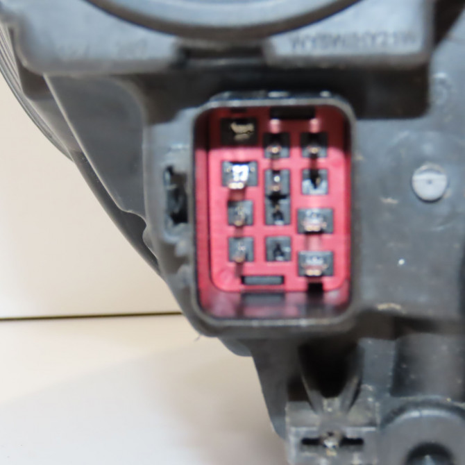 Phare gauche occasion VOLVO V40 II Phase 1 06-2012->... 1.6 D2 115ch 31283326 3