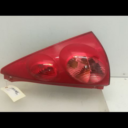 Feu arrière droit occasion PEUGEOT 107 Phase 2 01-2009->01-2012 1.0i 70ch 12v 6351X6