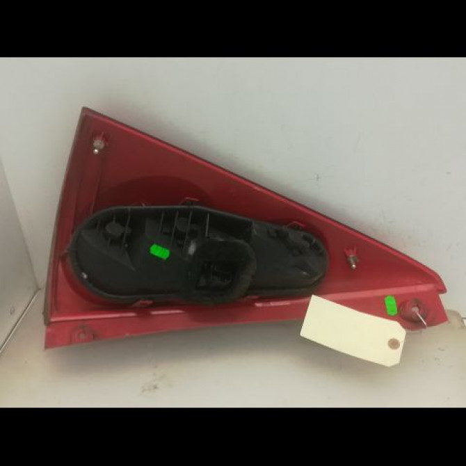 Feu arrière droit occasion PEUGEOT 107 Phase 2 01-2009->01-2012 1.0i 70ch 12v 6351X6 2