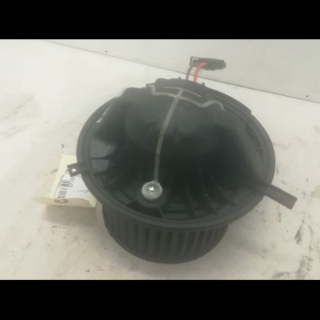Ventilateur de chauffage occasion B.M.W. SERIE 1 I Phase 1 05-2004->12-2006 120d 64119227670