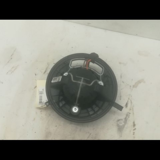 Ventilateur de chauffage occasion B.M.W. SERIE 1 I Phase 1 05-2004->12-2006 120d 64119227670 2