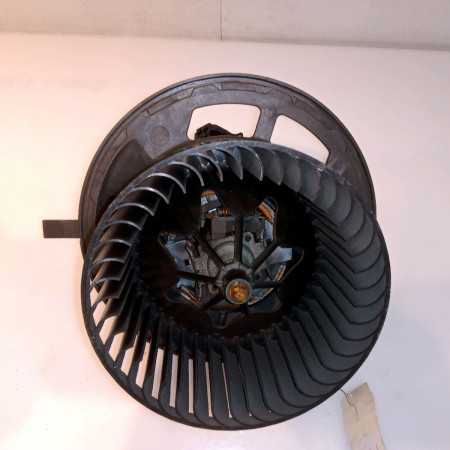 Ventilateur de chauffage occasion B.M.W. SERIE 1 I Phase 1 05-2004->12-2006 120d 64119227670
