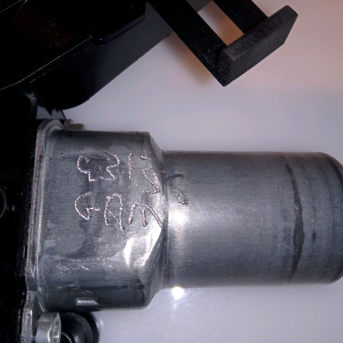 Moteur essuie-glace arrière occasion CITROEN C4 GRAND PICASSO II Phase 1 04-2013->... 1.6 e-HDi 115ch 9819523180 3