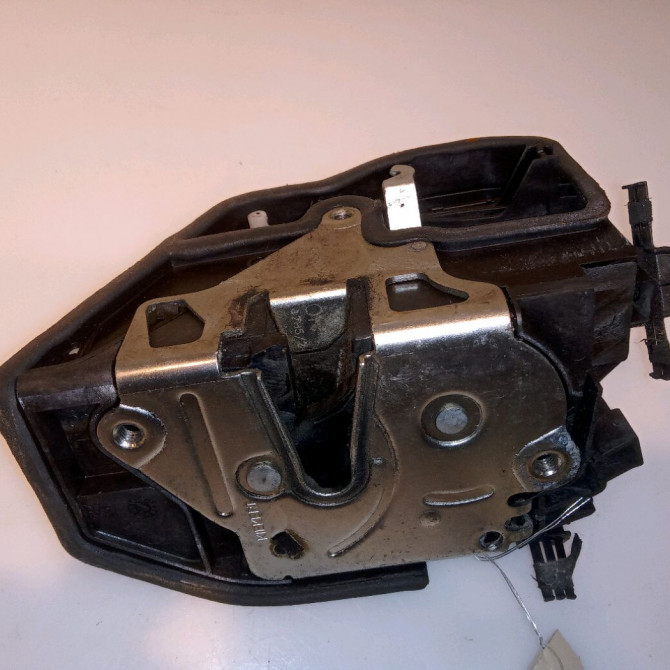 Serrure porte avg occasion B.M.W. SERIE 1 I Phase 1 05-2004->12-2006 120d 51217202143 1