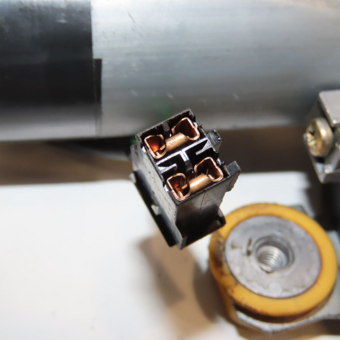 Mecanisme + moteur lève-glace avant droit occasion AUDI 100 III Phase 1 01-1991->06-1994 2.5 TDI 115ch 3