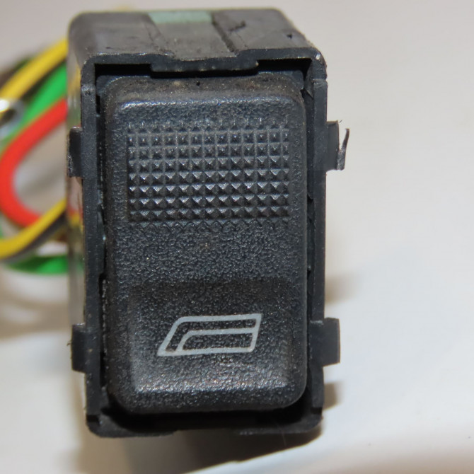Commande leve-glace porte arrière droite occasion AUDI 100 III Phase 1 01-1991->06-1994 2.5 TDI 115ch 1