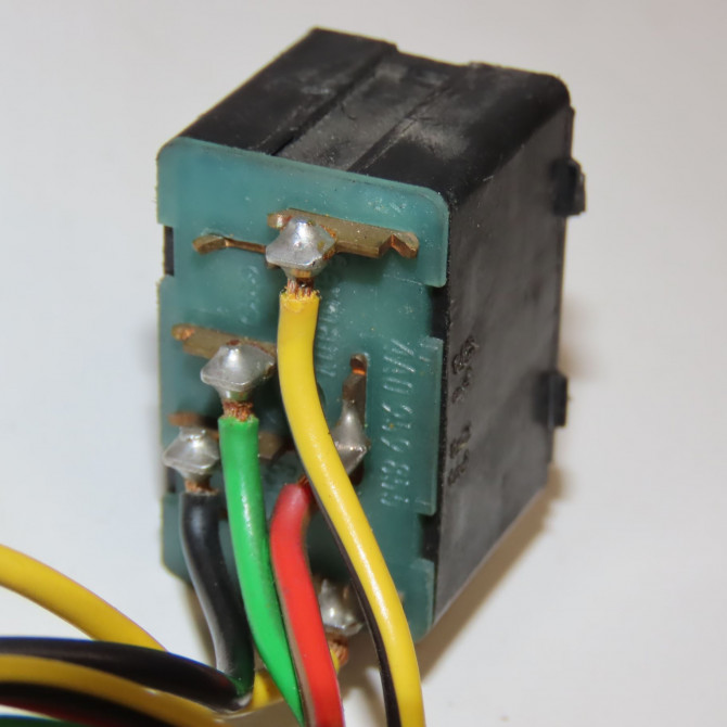 Commande leve-glace porte arrière droite occasion AUDI 100 III Phase 1 01-1991->06-1994 2.5 TDI 115ch 2