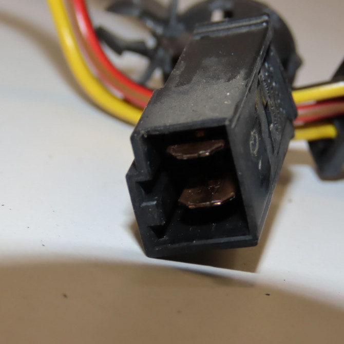 Commande leve-glace porte arrière droite occasion AUDI 100 III Phase 1 01-1991->06-1994 2.5 TDI 115ch 4