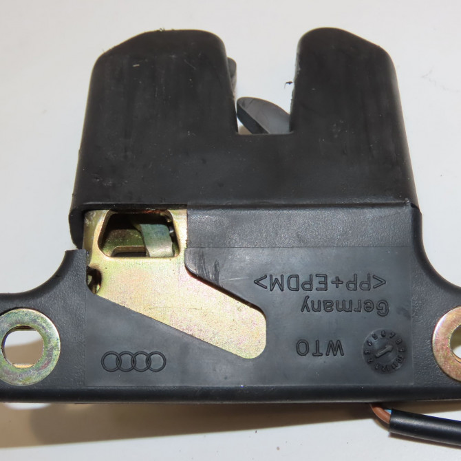 Serrure coffre arrière occasion AUDI 100 III Phase 1 01-1991->06-1994 2.5 TDI 115ch 2