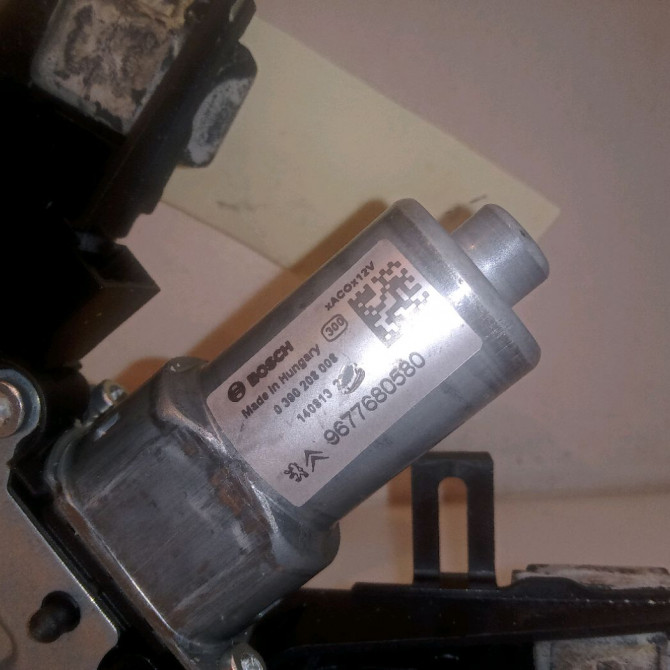 Moteur essuie-glace arrière occasion CITROEN C4 GRAND PICASSO II Phase 1 04-2013->... 1.6 e-HDi 115ch 9819523180 4