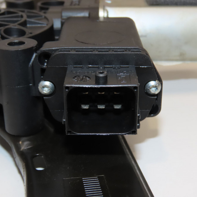 Mecanisme+moteur leve-glace avg occasion FIAT PUNTO III Phase 1 01-2012->... 1.2i 69ch 52055487 3