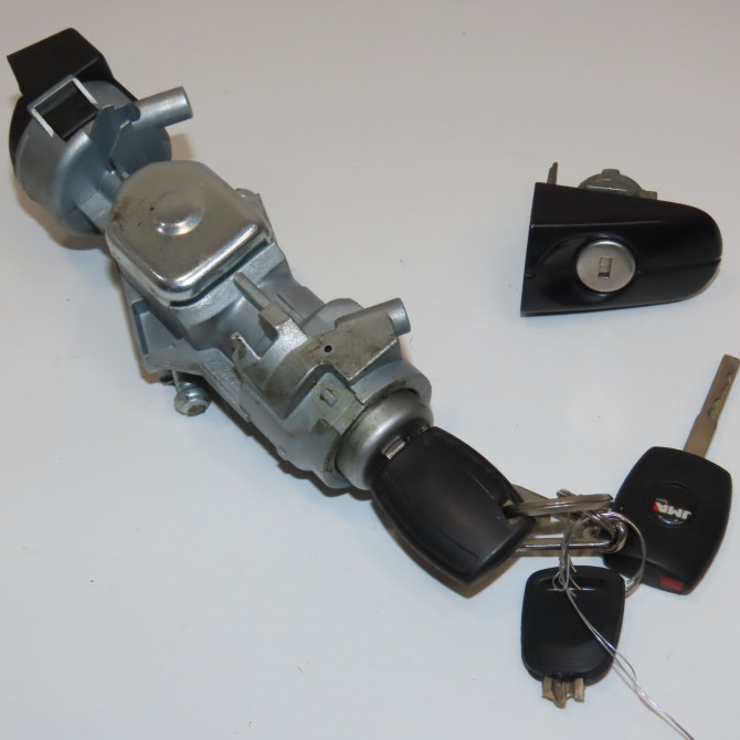 Kit serrures + antivol occasion FORD FOCUS II Phase 2 SW 01-2008->12-2010 4995113 1