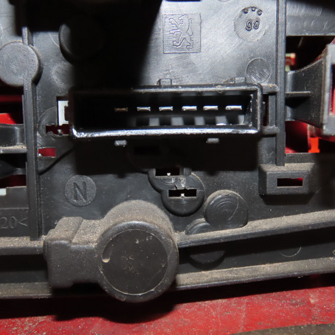 Feu arrière droit occasion PEUGEOT 106 Phase 2 04-1996->09-2003 1.0i 6351G6 3