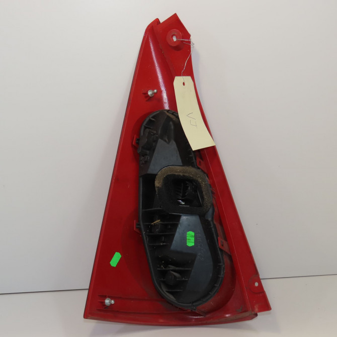 Feu arrière droit occasion PEUGEOT 107 Phase 2 01-2009->01-2012 1.0i 70ch 12v 6351X6 2