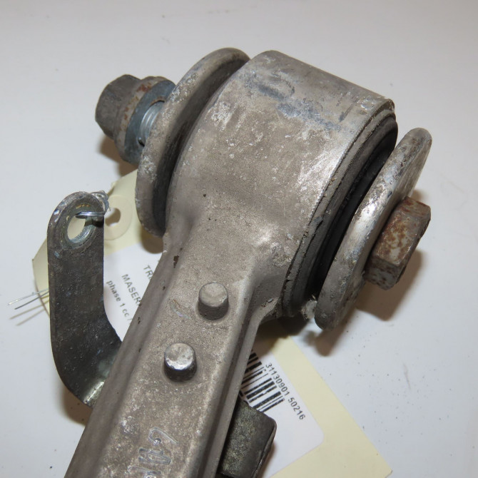 Triangle sup avd occasion MASERATI 146 Phase 1 04-1995->04-1999 4.2i 401ch 5