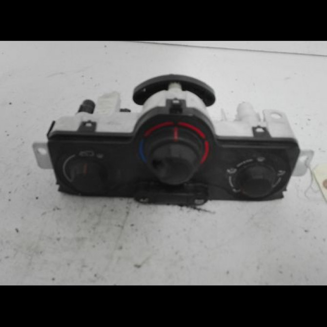 Commande de chauffage occasion RENAULT KANGOO II Phase 1 01-2008->03-2013 1.5 DCI 85ch 275100550R 1