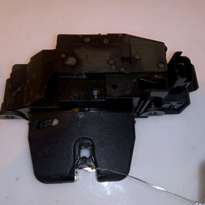 Serrure hayon occasion CITROEN C3 III Phase 1 10-2016->... 1.2i 82ch 9816195380 1