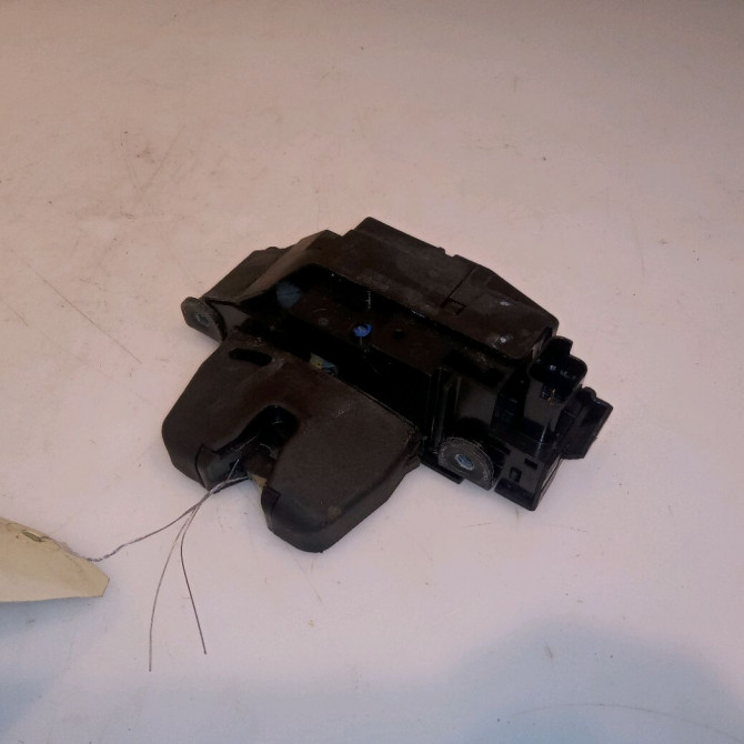 Serrure hayon occasion CITROEN C3 III Phase 1 10-2016->... 1.2i 110ch 9816195380 1