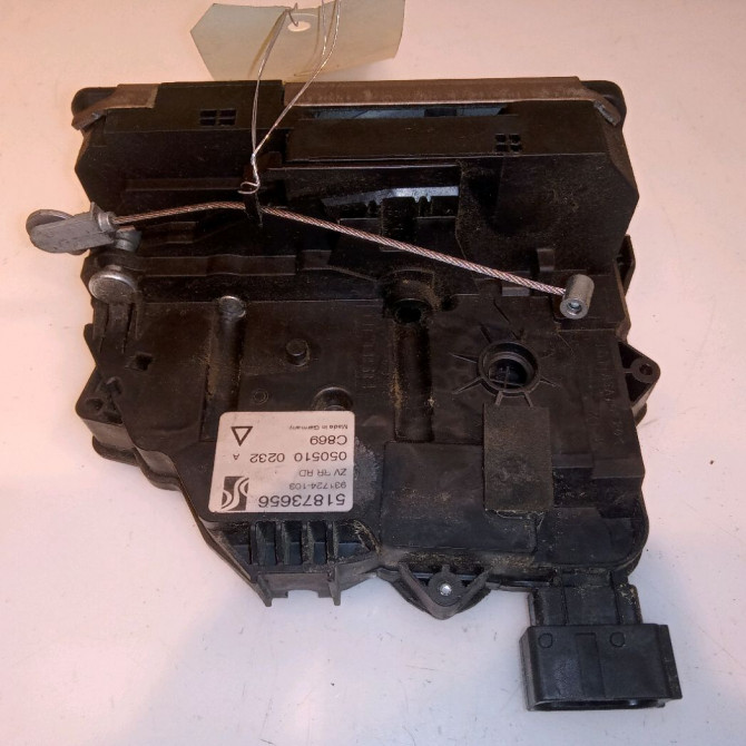 Serrure porte ard occasion FIAT PUNTO EVO III Phase 1 10-2009->12-2013 1.3 MULTIJET 75ch 52061792 2