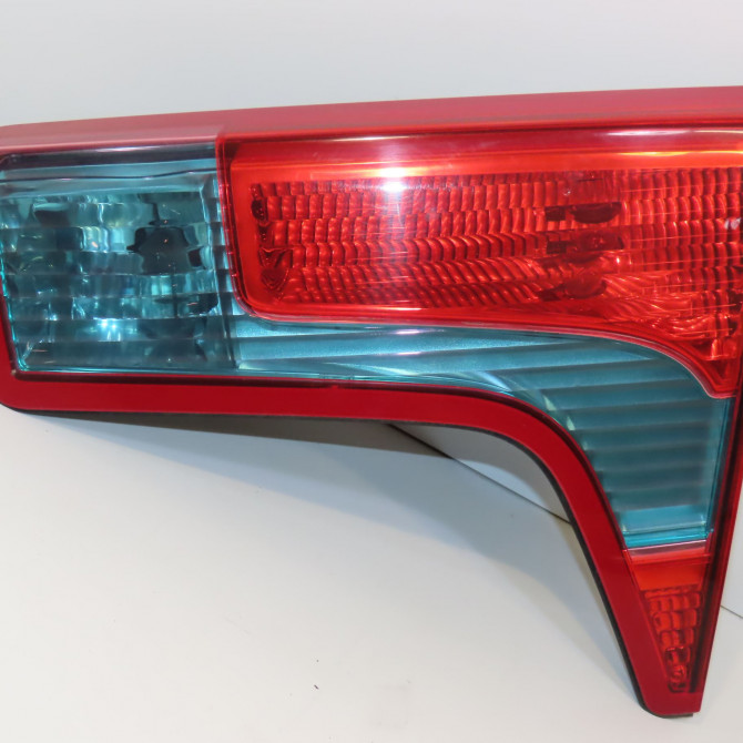 Feu arrière intérieur droit occasion CITROEN C5 I Phase 2 09-2004->06-2008 1.6 HDi 110ch 6351V4 1