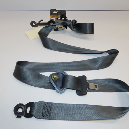 Ceinture avant droite occasion RENAULT CLIO II Phase 2 06-2001->07-2006 1.4i 16v 8200068564