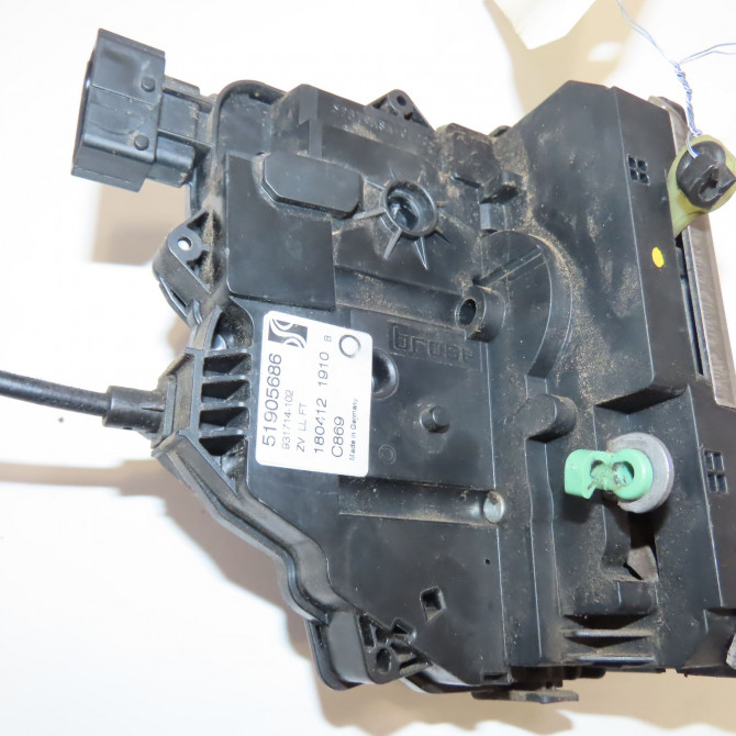 Serrure porte avg occasion FIAT PUNTO III Phase 1 01-2012->... 1.2i 69ch 52065094 2