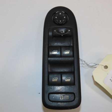 Commande lève-glace porte avant gauche occasion CITROEN C5 II Phase 1 04-1995->04-1999 2.0 HDI 140ch 6490Y6