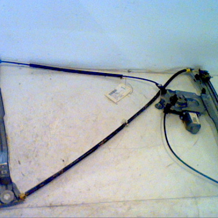 Mecanisme + moteur lève-glace avant droit occasion RENAULT CLIO III Phase 1 09-2005->03-2009 1.2 TCE 16v 100ch 8200826165
