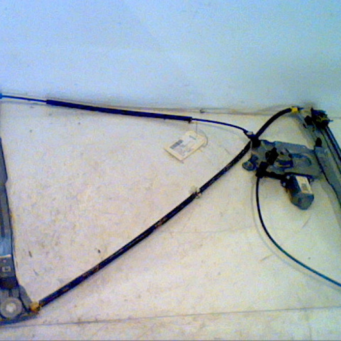 Mecanisme + moteur lève-glace avant droit occasion RENAULT CLIO III Phase 1 09-2005->03-2009 1.2 TCE 16v 100ch 8200826165 1