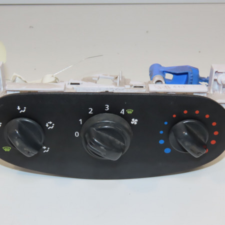 Commande de chauffage occasion DACIA SANDERO I Phase 1 06-2008->10-2012 1.4 MPI 75ch 6001551696