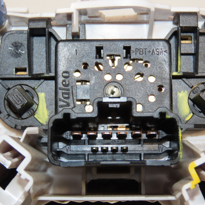 Commande de chauffage occasion DACIA SANDERO I Phase 1 06-2008->10-2012 1.4 MPI 75ch 6001551696 3