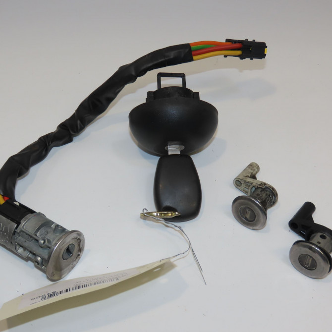 Kit serrures + antivol occasion DACIA SANDERO I Phase 1 06-2008->10-2012 1.4 MPI 75ch 6001550798 1