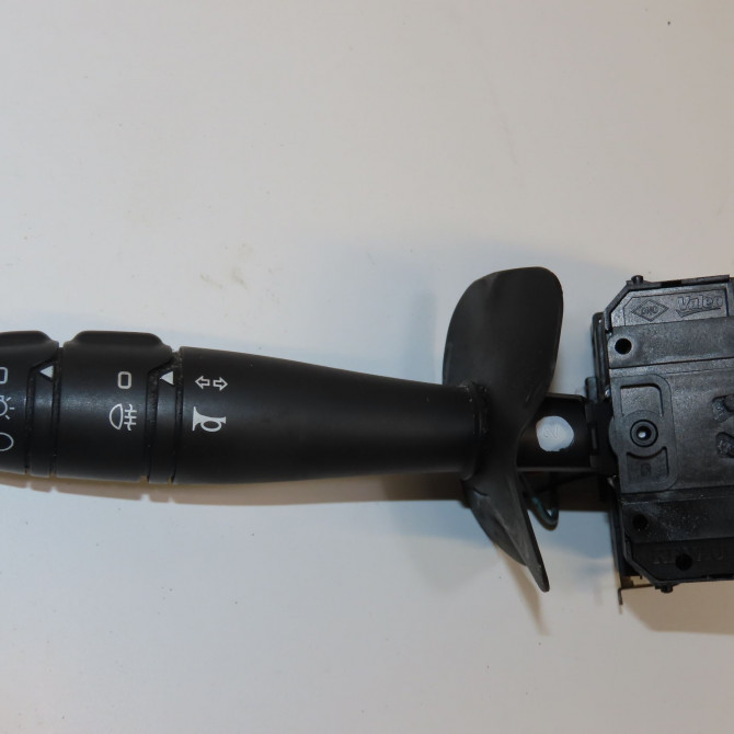 Commande clignotant occasion DACIA SANDERO I Phase 1 06-2008->10-2012 1.4 MPI 75ch 6001551360 1