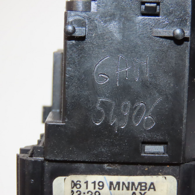 Commande clignotant occasion DACIA SANDERO I Phase 1 06-2008->10-2012 1.4 MPI 75ch 6001551360 5