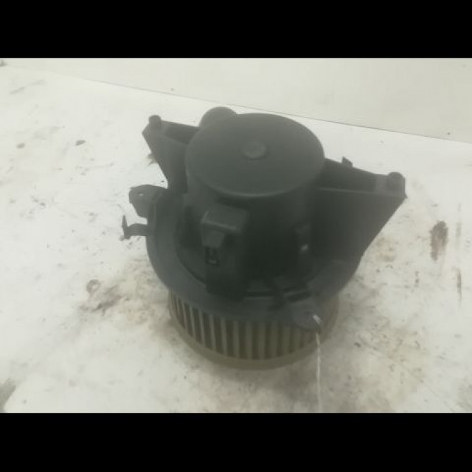 Ventilateur de chauffage occasion FIAT DOBLO I Phase 1 03-2001->12-2005 1.3 DT MULTIJET 16v 46723714 1