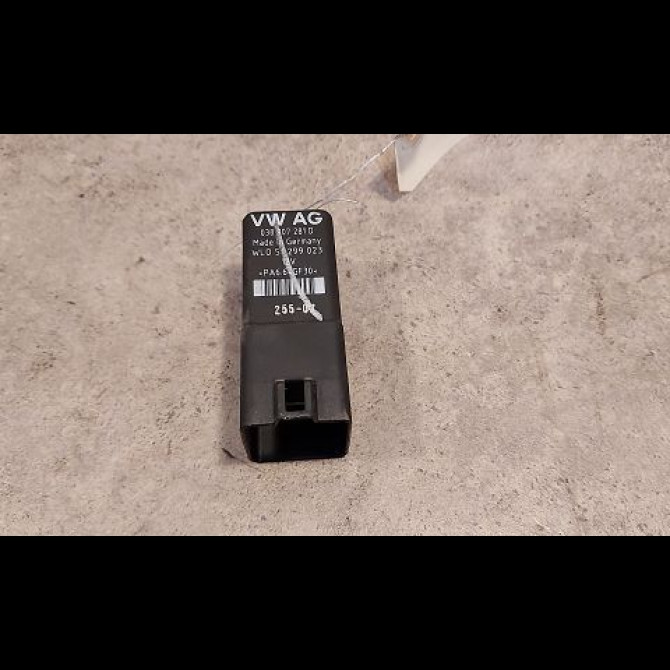 Boitier de préchauffage occasion VOLKSWAGEN GOLF V Phase 1 04-1995->04-1999 1.9 TDI 105ch 38907281D 1