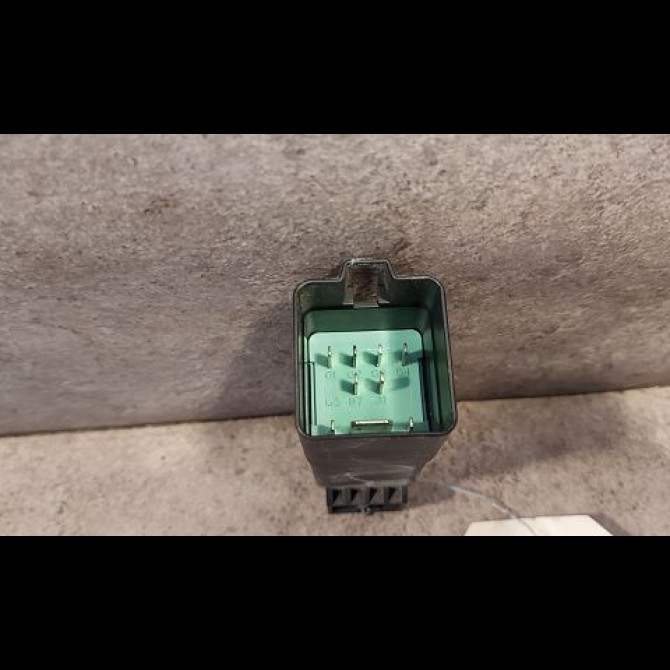 Boitier de préchauffage occasion VOLKSWAGEN GOLF V Phase 1 04-1995->04-1999 1.9 TDI 105ch 38907281D 2