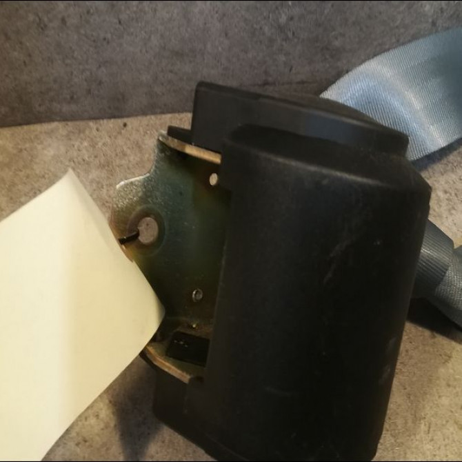 Ceinture arrière gauche occasion RENAULT TWINGO I Phase 3 08-2000->06-2007 1.2i 8v 60ch 8200703404 2