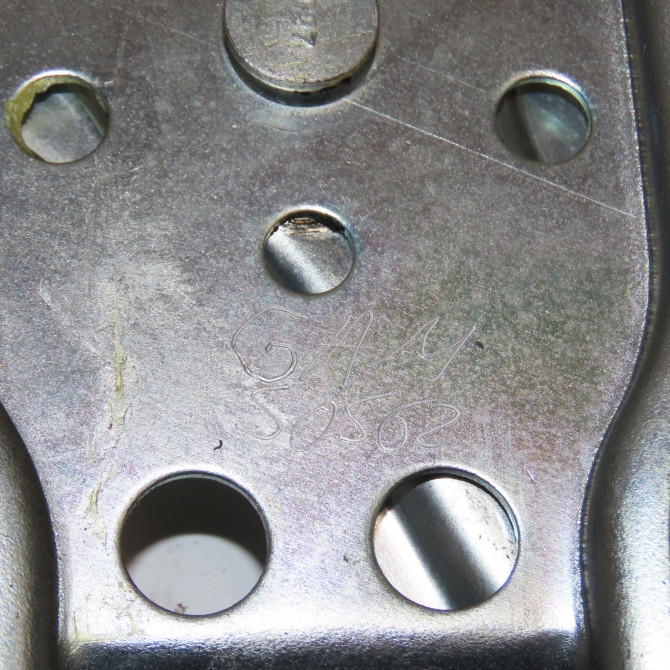 Mecanisme+moteur leve-glace avg occasion NISSAN PIXO Phase 1 05-2009->... 1.0i 12v 68ch 807014A01C 6