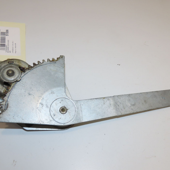 Mecanisme leve-glace arrière droit occasion CITROEN AX Phase 1 01-1987->06-1991 1.0i 8v 45ch 95636557 2